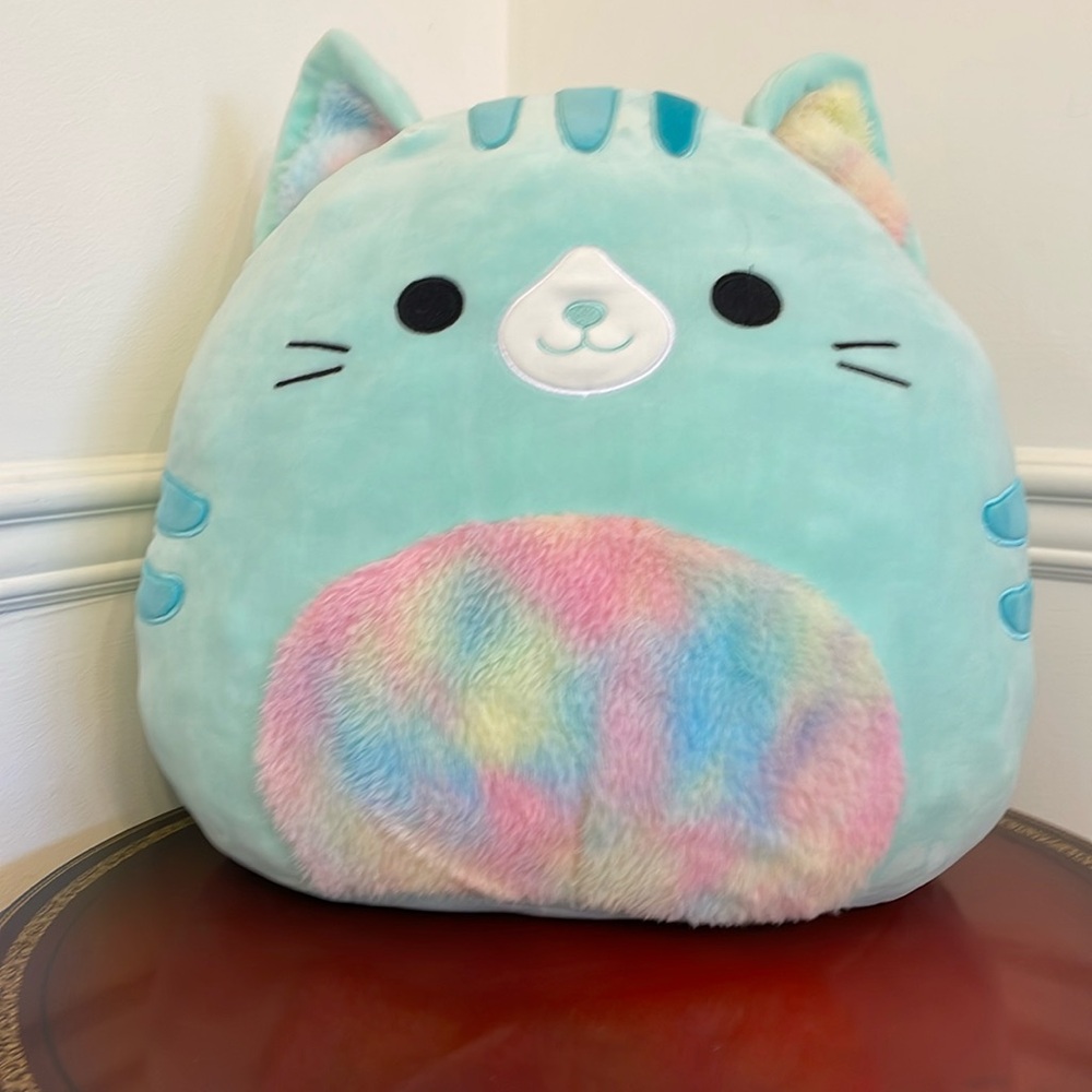 NWOT 16-in Corinna Rainbow Squishmallow RARE, EXCELLENT condition great gift!